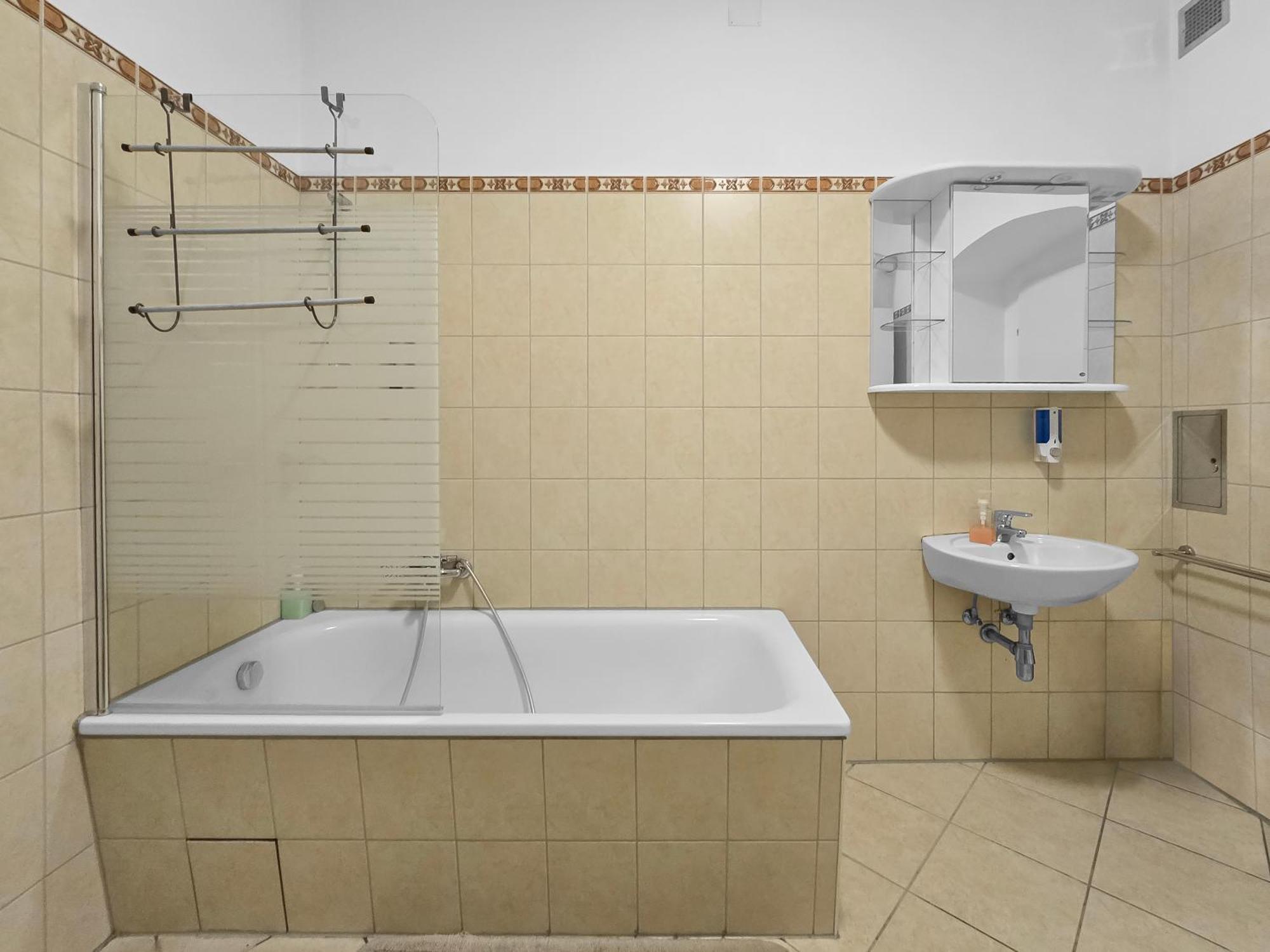 Three King-Size Beds, Three Bedrooms Вена Экстерьер фото